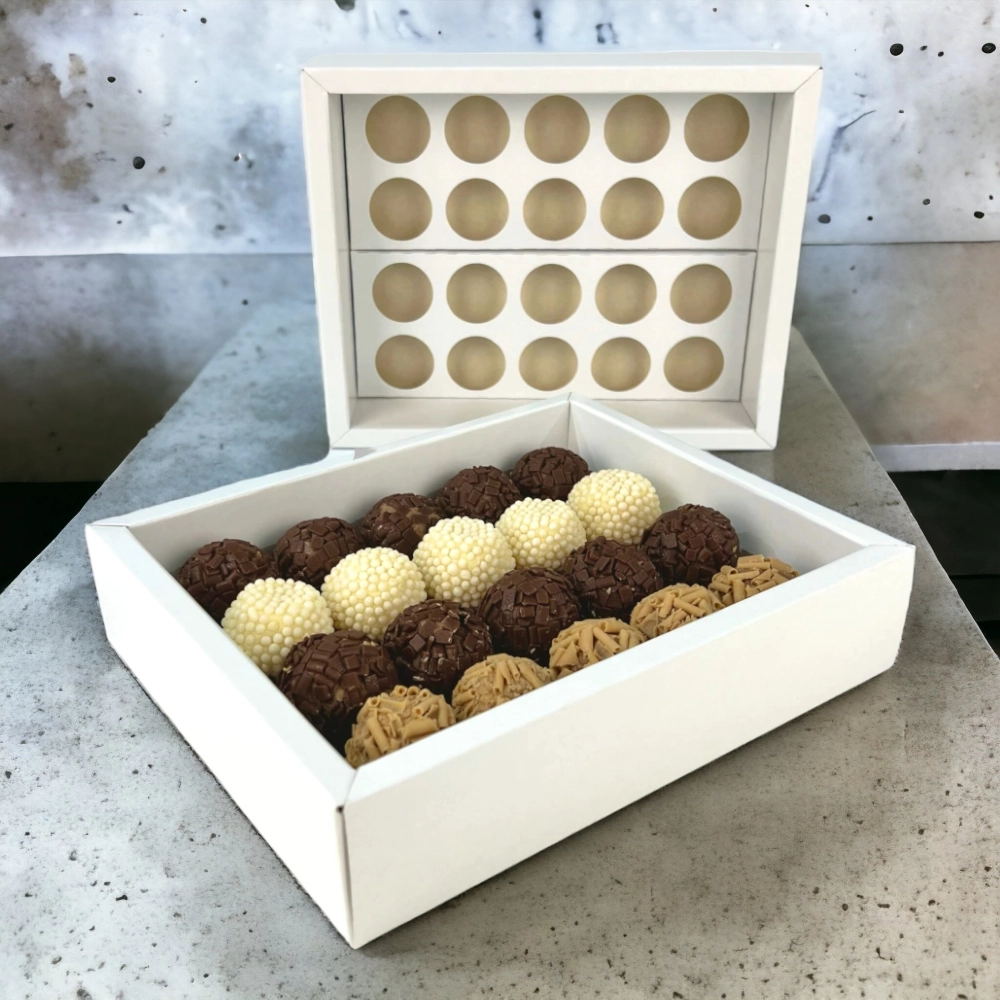 10 Caixas p/ 20 brigadeiros LUXO - Com tampa em PVC