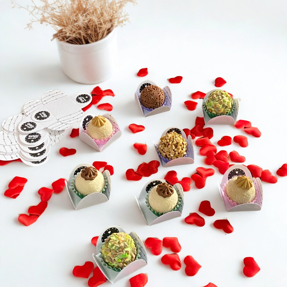 100 Forminhas Para Doces - 4 Pétalas - Coleção Feito com Amor