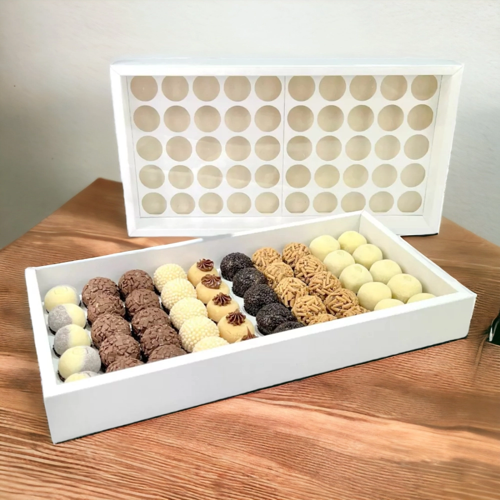 5 Caixas para 50 brigadeiros c/ tampa em PVC - VERSÃO NOVA - sem impressão