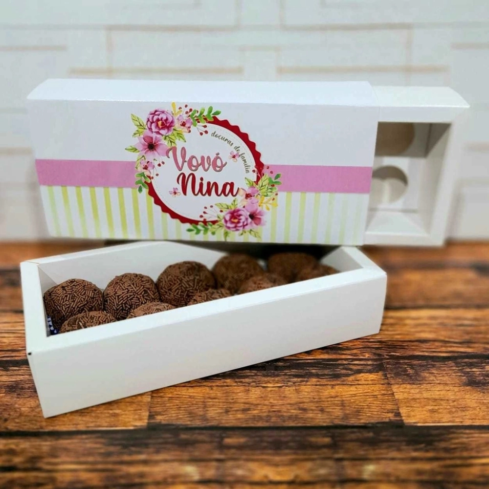 100 Caixas p/ 10 brigadeiros LUXO PERSONALIZADA