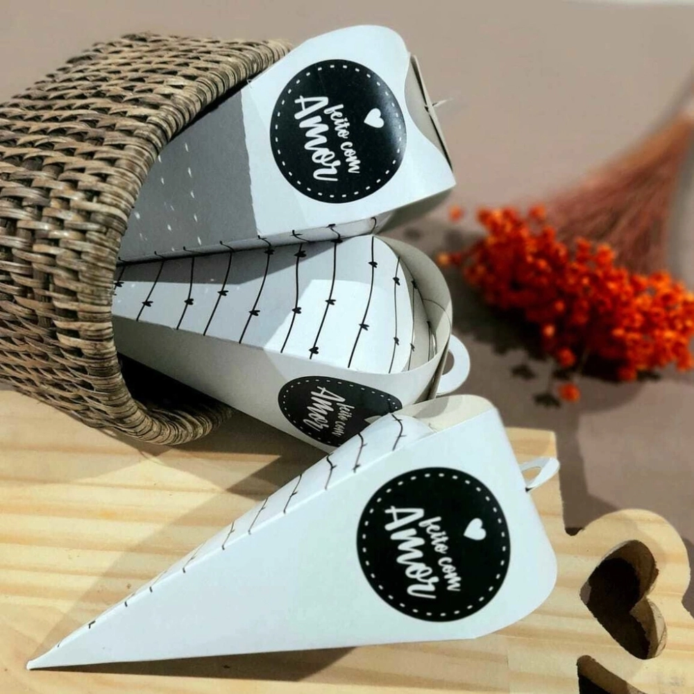 50 Embalagens para Cone Trufado - Coleção Feito com Amor - Branco ou Kraft